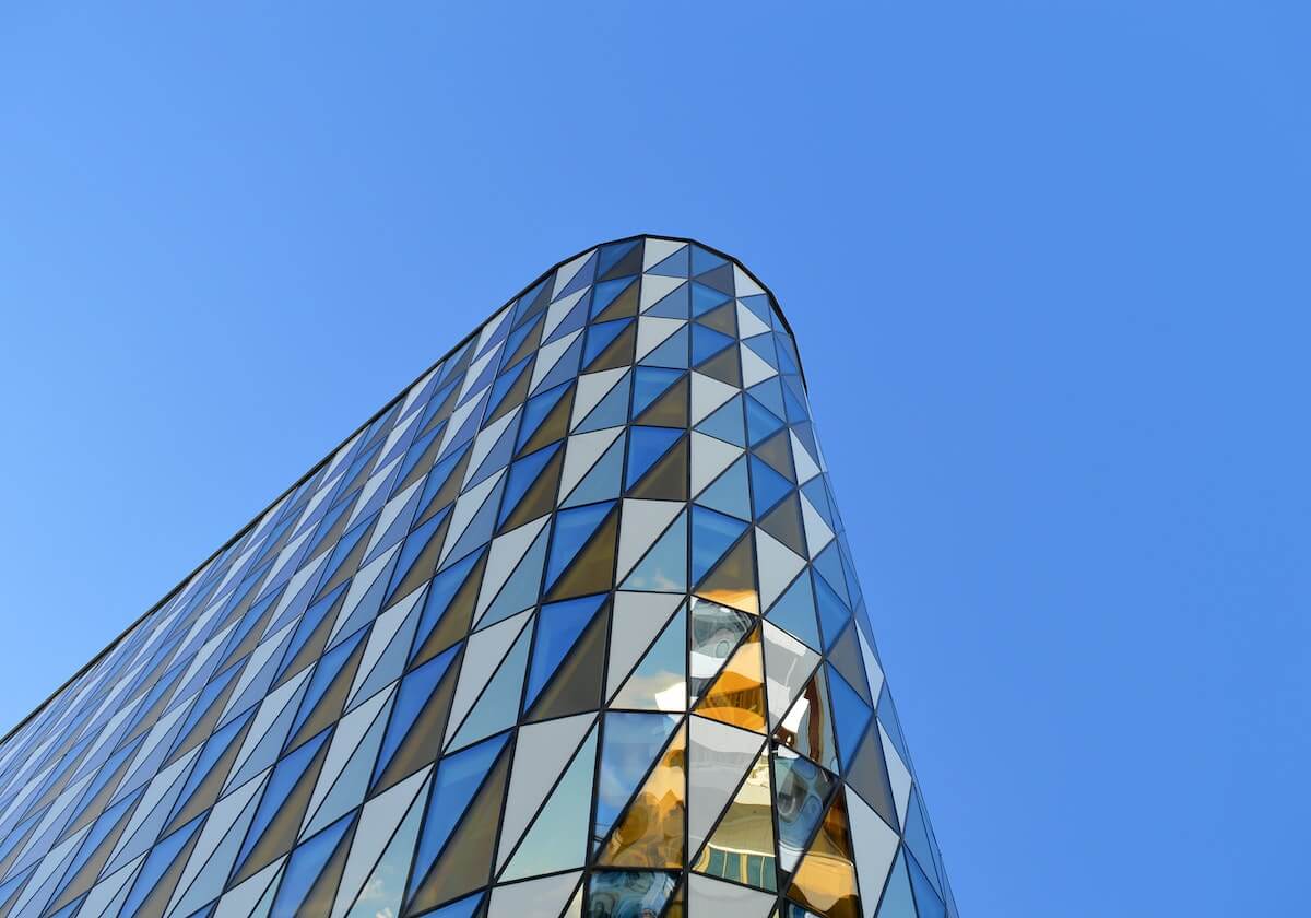 半岛体育入口-北控两大内线遭遇停赛 季后赛席位悬念还在延续