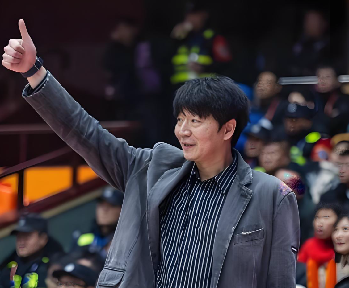 半岛体育app下载-CBA大黑马,签约2米12内线悍将!北京队、广东队争冠拦路虎来了